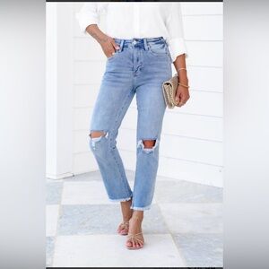 New RFM High Rise Light Wash Step Fray Hem Slim Straight Leg Jeans. Size 20